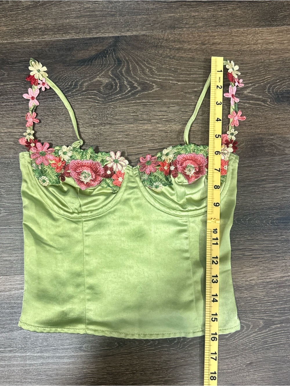 Princess Polly Enchante To Meet You Green Floral Embroidered Satin Cami Top Sz 0 - Picture 12 of 15